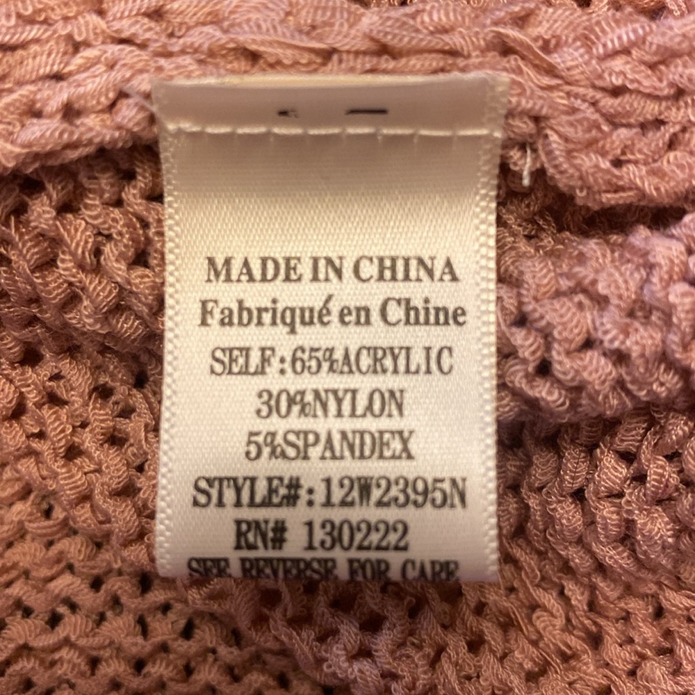 NWT-Size M Rose Pink Knit Top - Picture 4 of 5